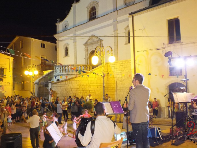 Diego Sielo, canti e giochi, Angela Possidente, Luciano Brienza, musica in piazza, mini organetto, Ripacandida